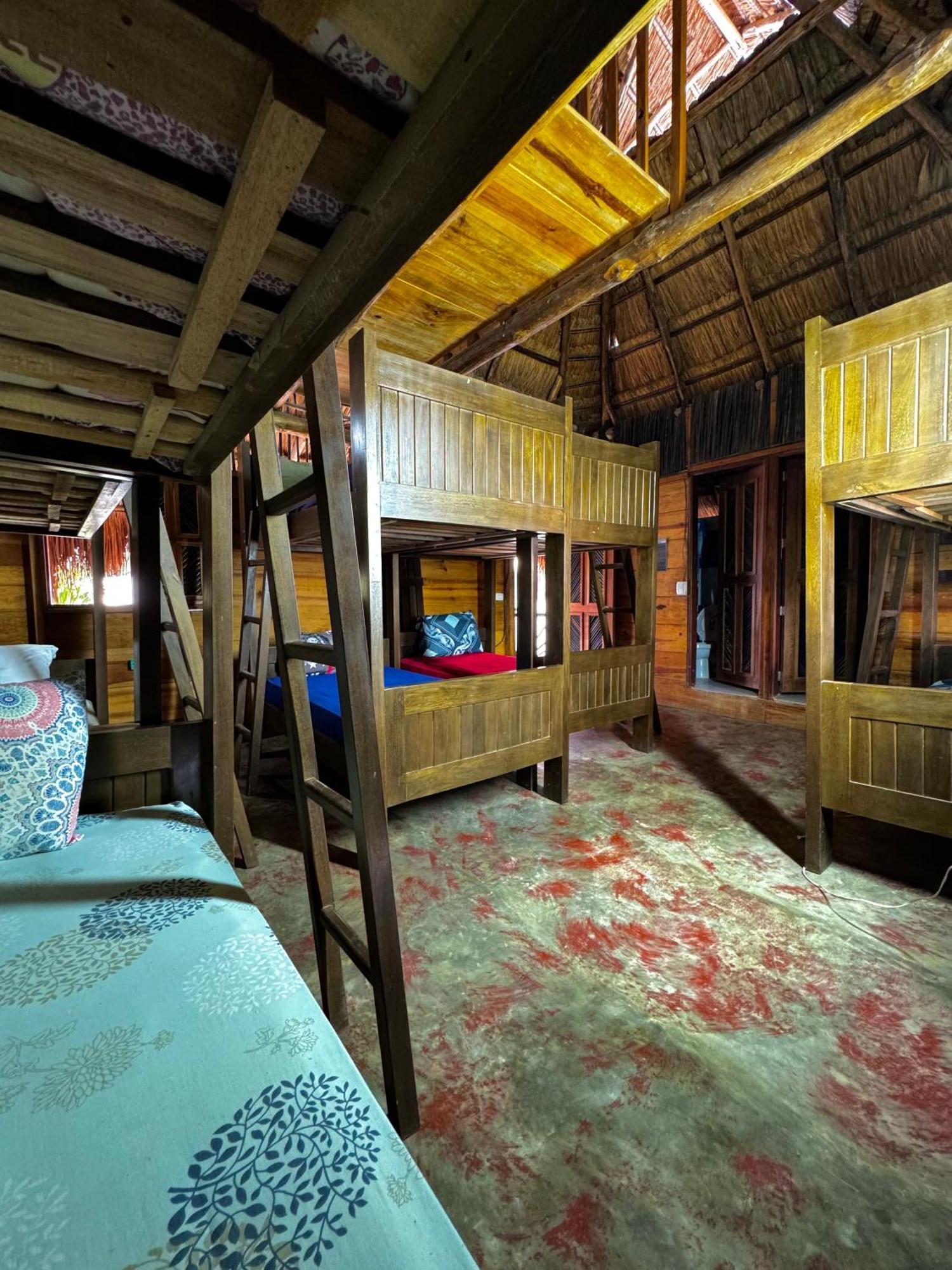 Hostal Nibuni Palomino Exterior photo