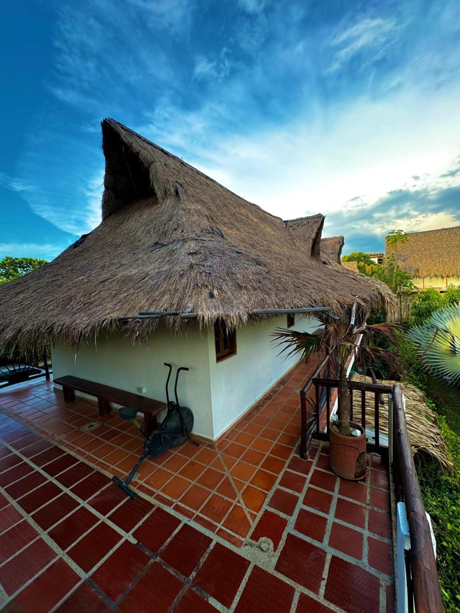 Hostal Nibuni Palomino Exterior photo