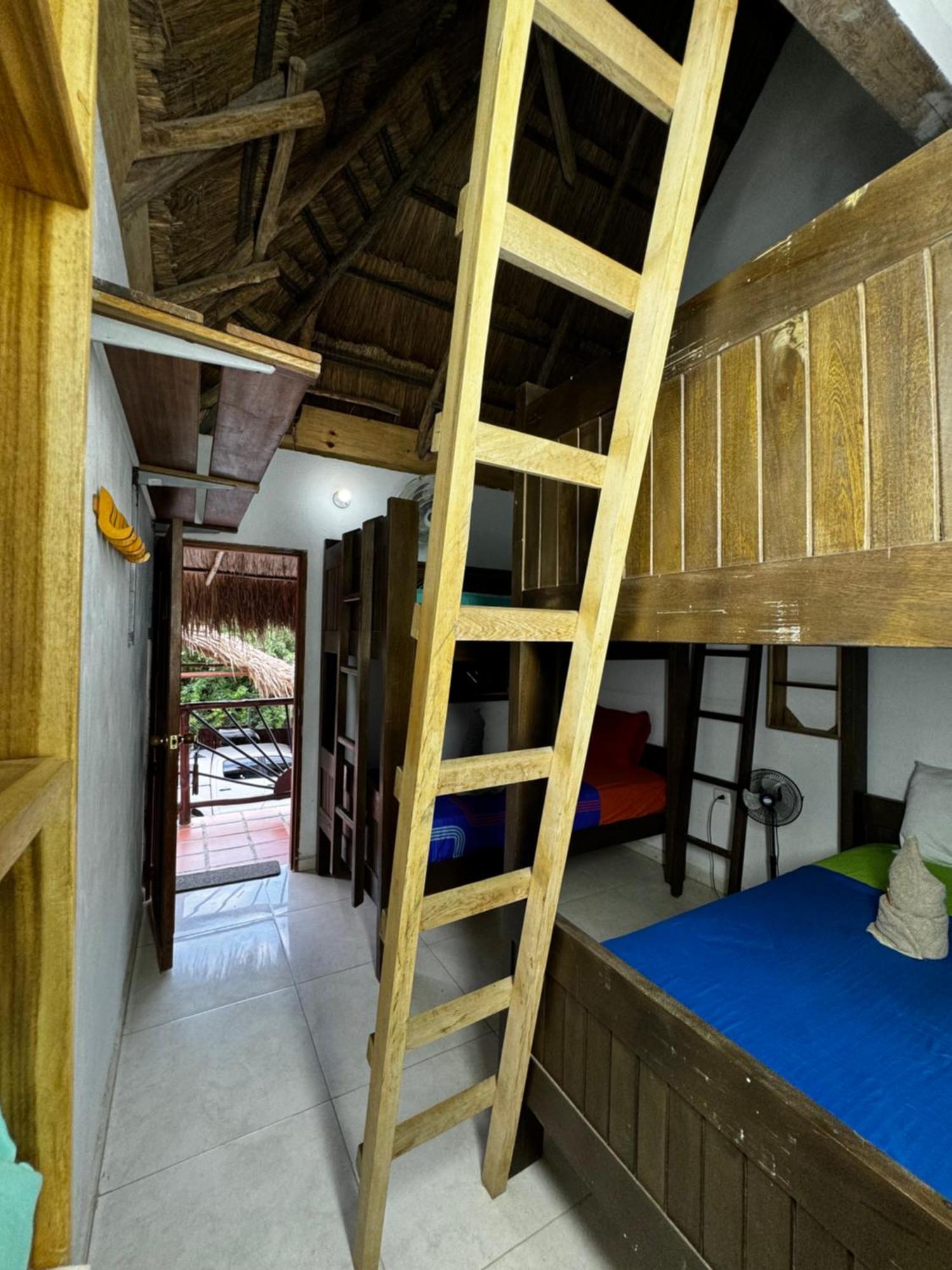 Hostal Nibuni Palomino Exterior photo
