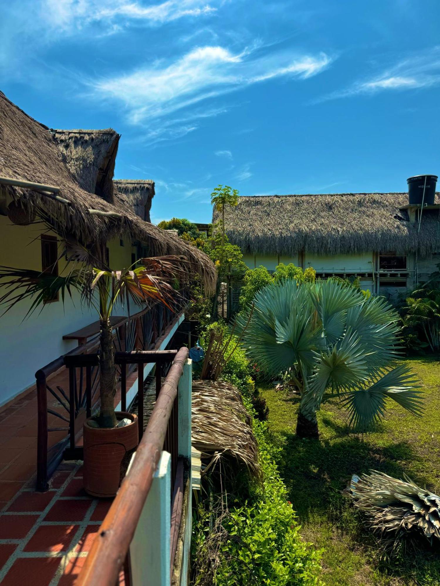 Hostal Nibuni Palomino Exterior photo