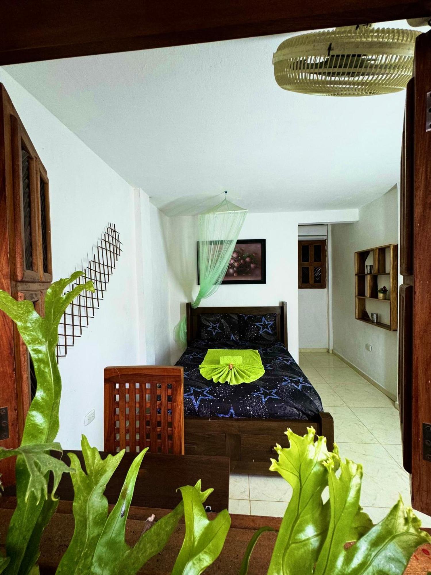 Hostal Nibuni Palomino Exterior photo