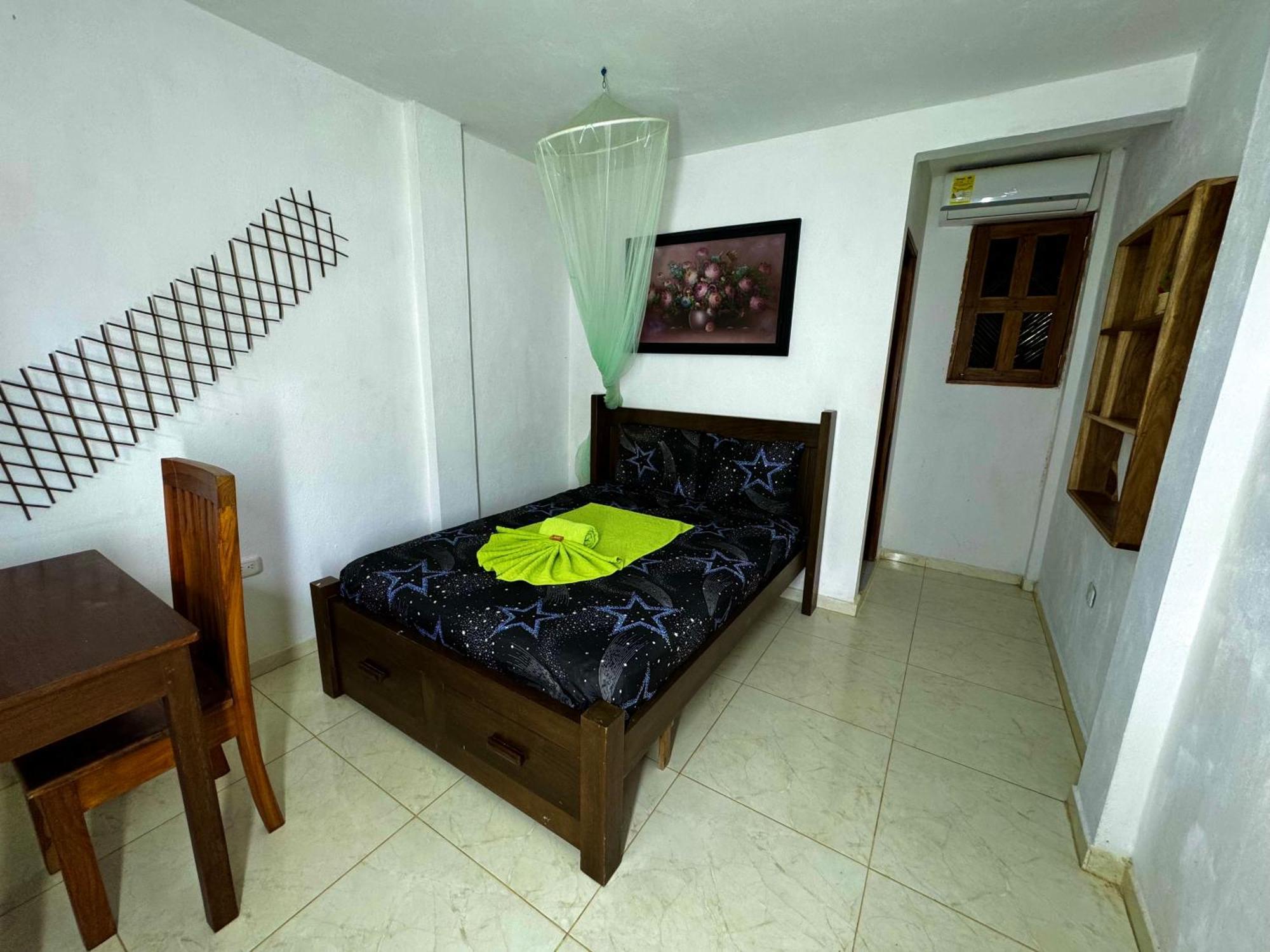 Hostal Nibuni Palomino Exterior photo